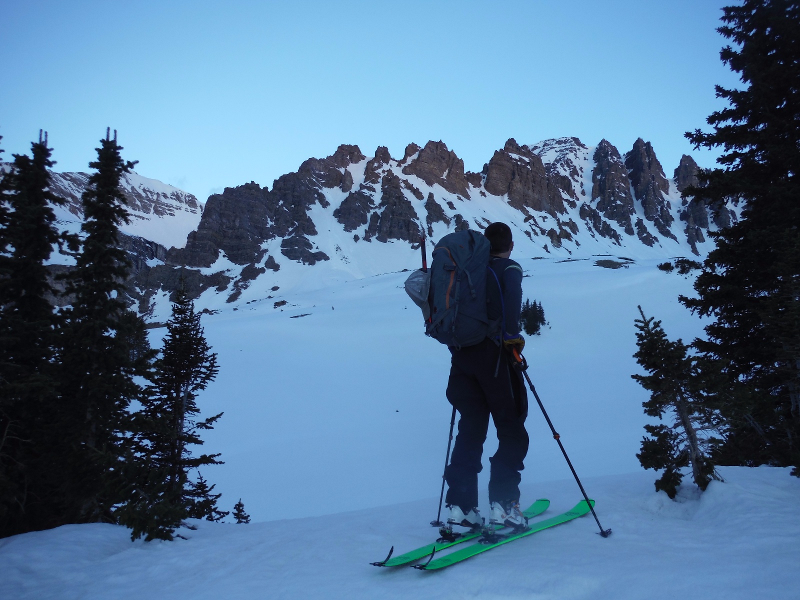 Cathedral pearl couloir 01