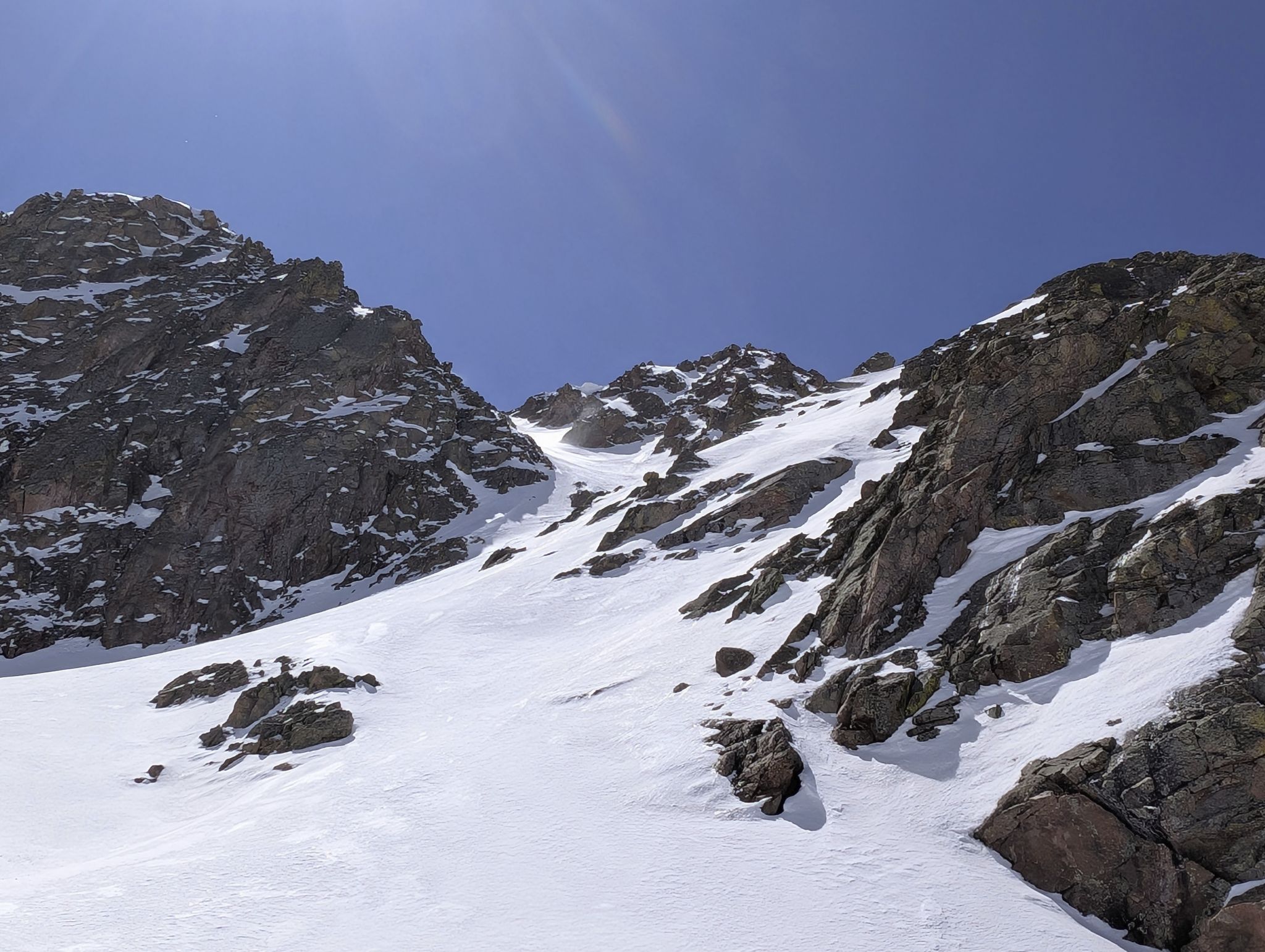 Snow hail ski 33