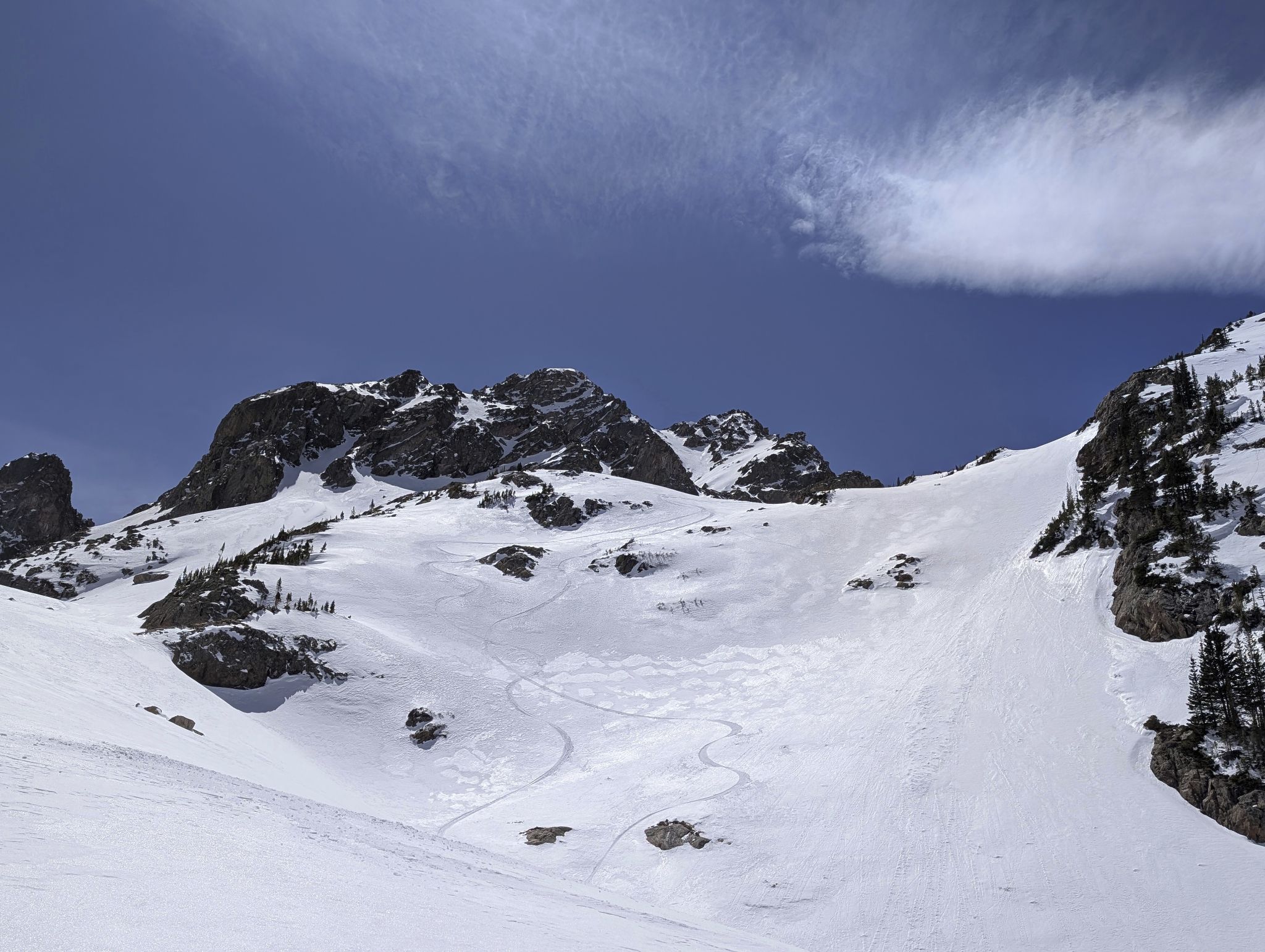 Snow hail ski 35