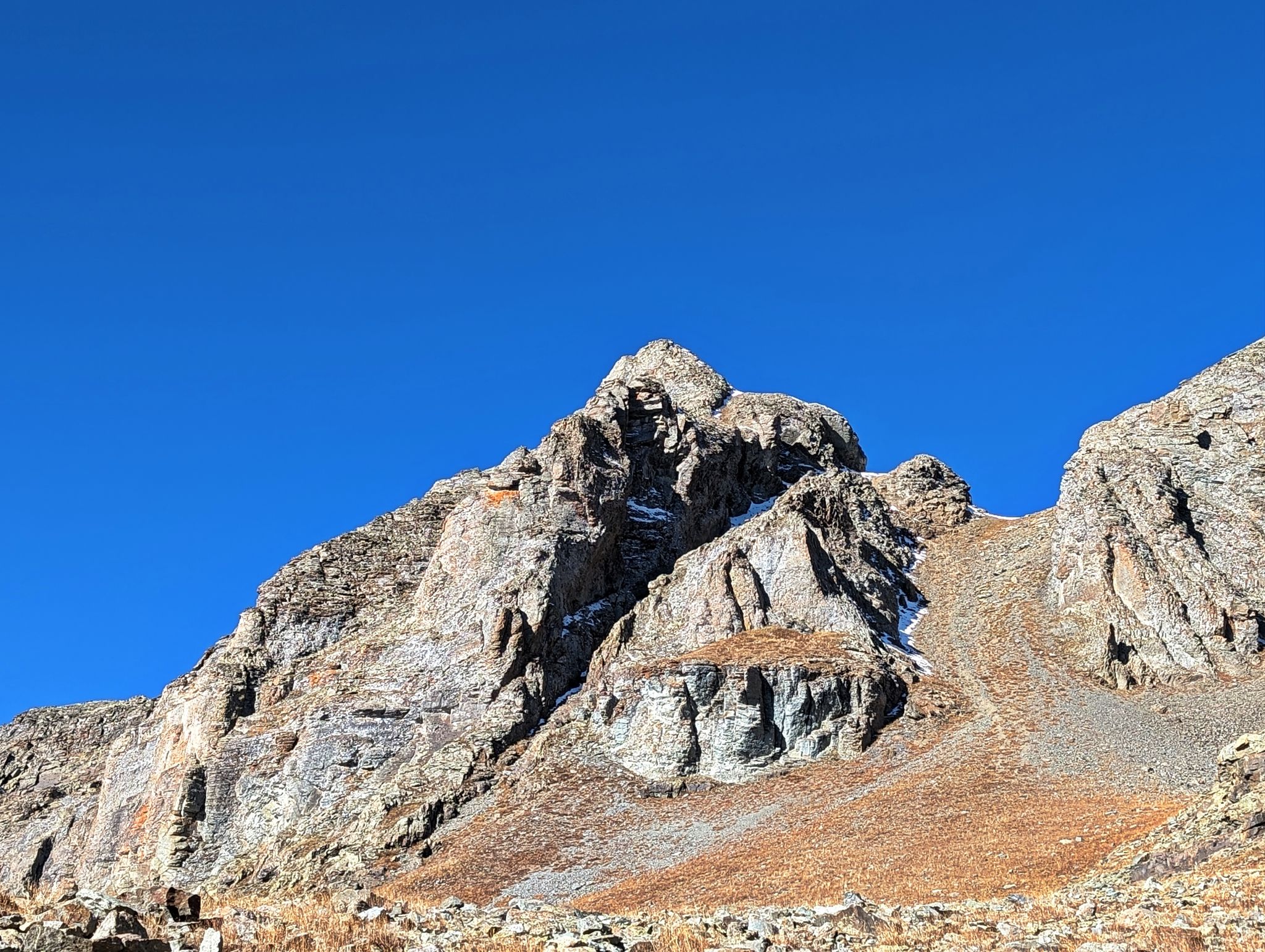 Middle point 06
