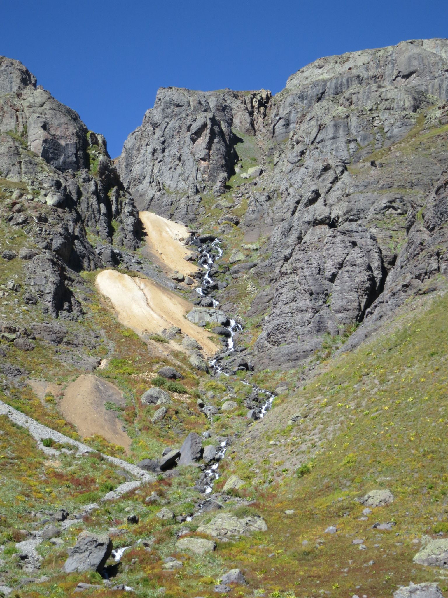Ice lake approach 05