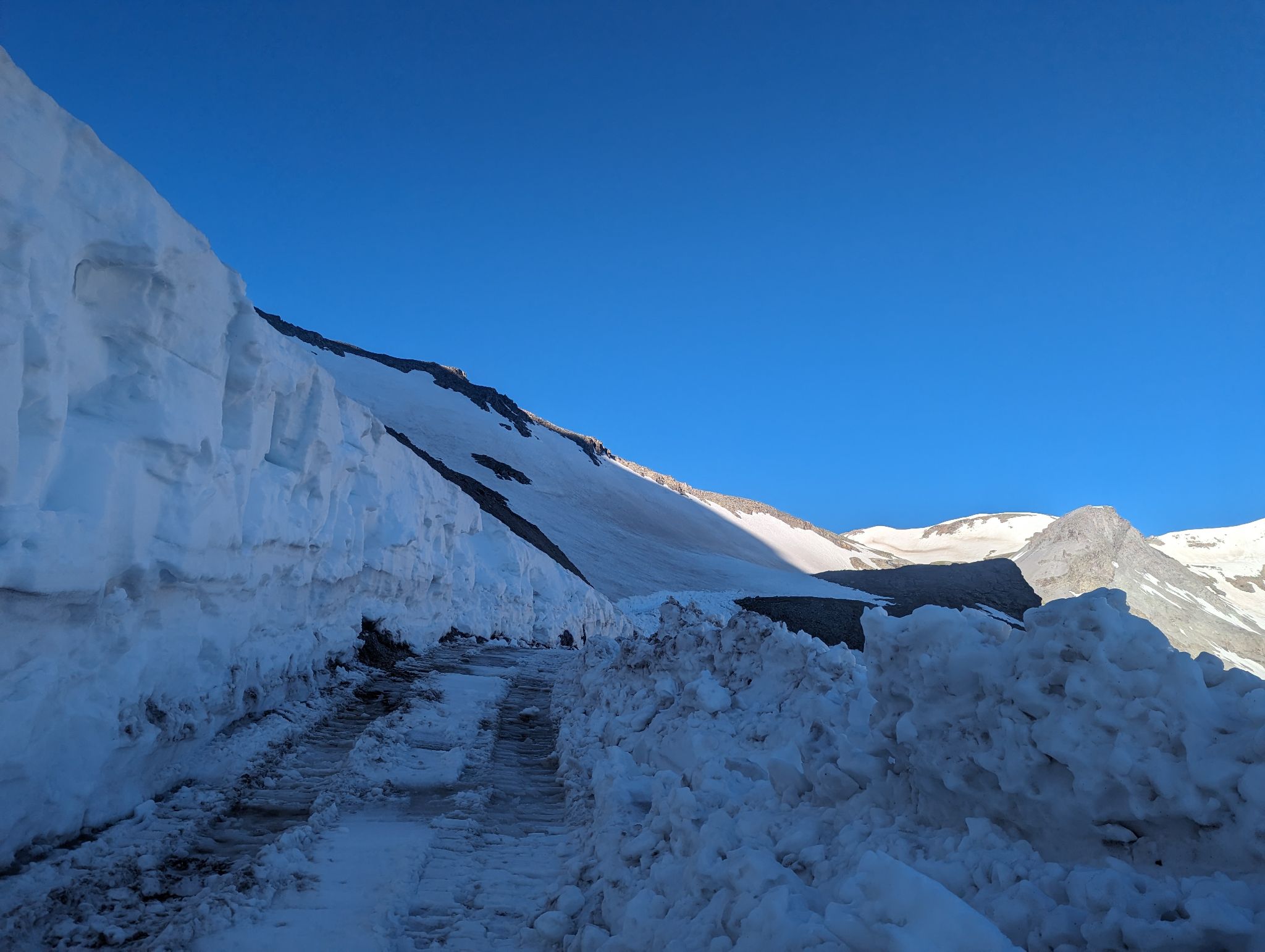 Imogene pass peaks 04