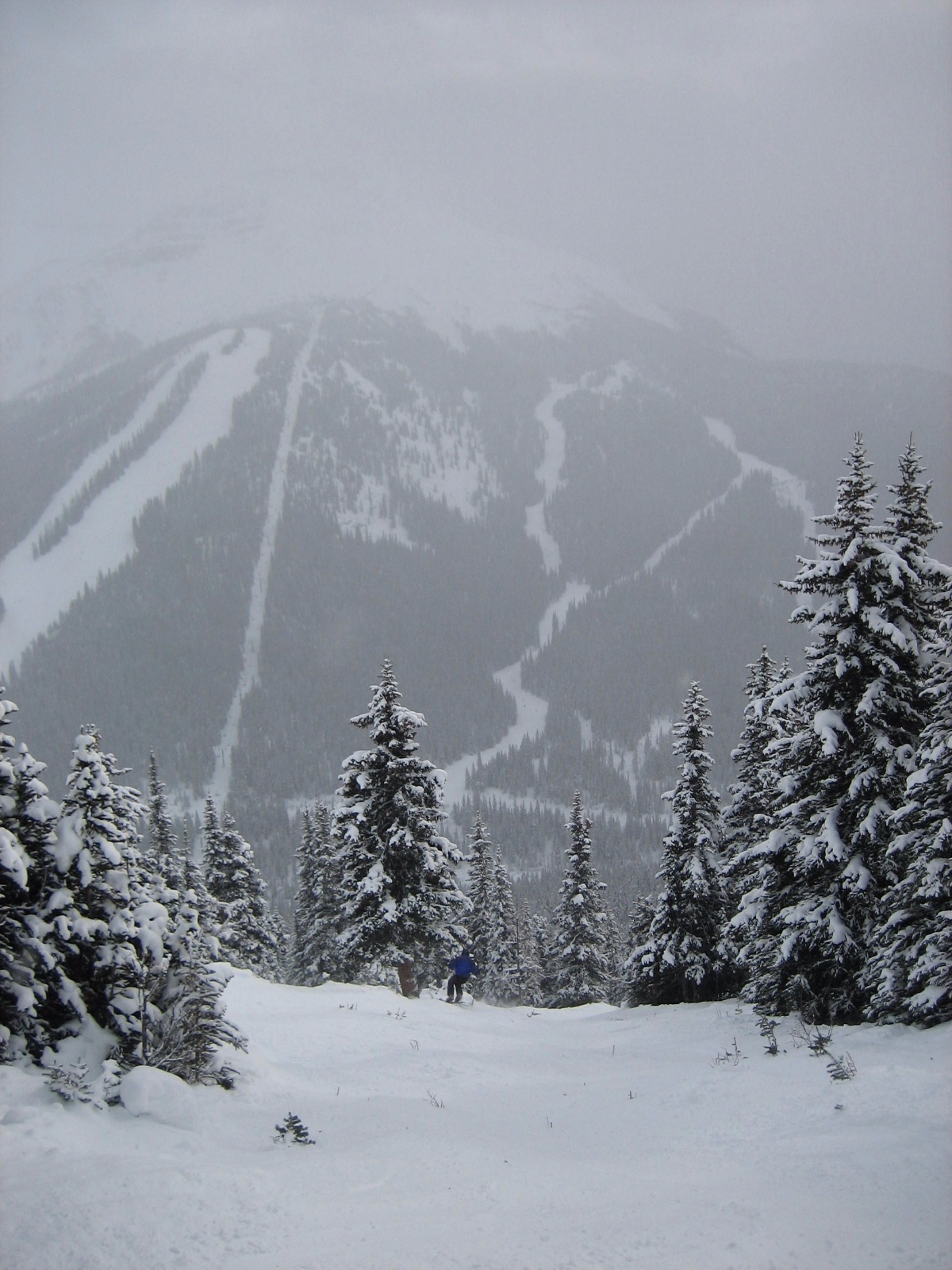 Lakelouise dh 0013