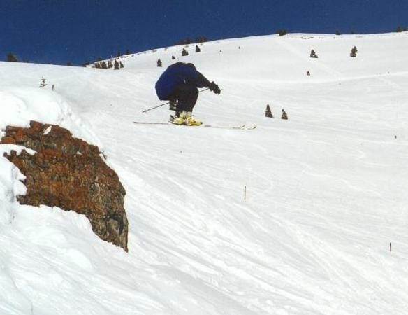 Skiing various002